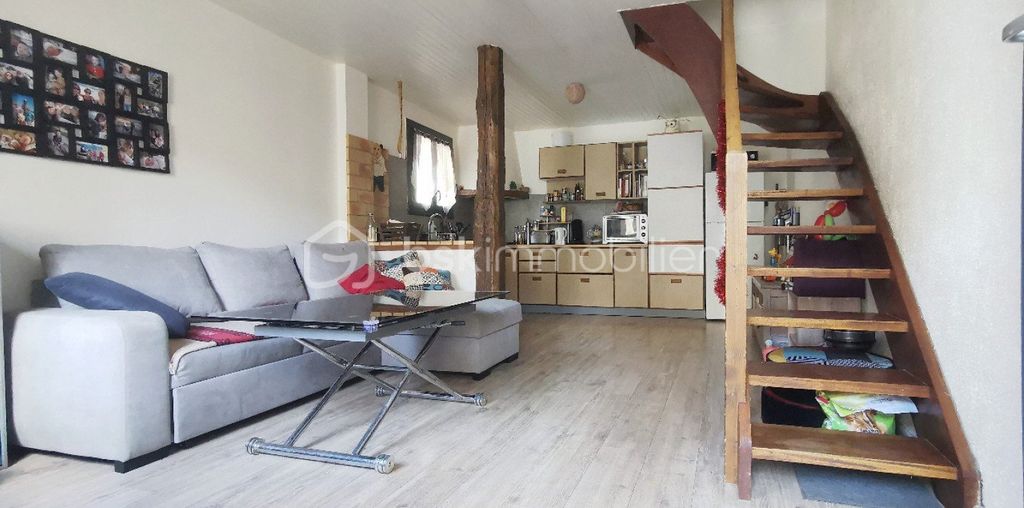 Achat maison à vendre 2 chambres 45 m² - Estoher