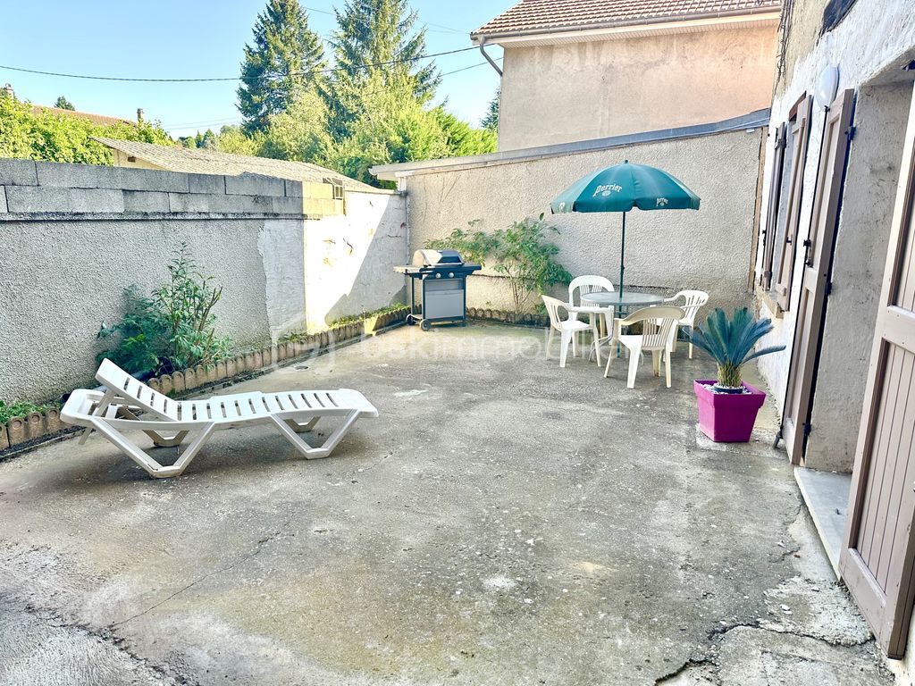 Achat maison à vendre 5 chambres 204 m² - Champier