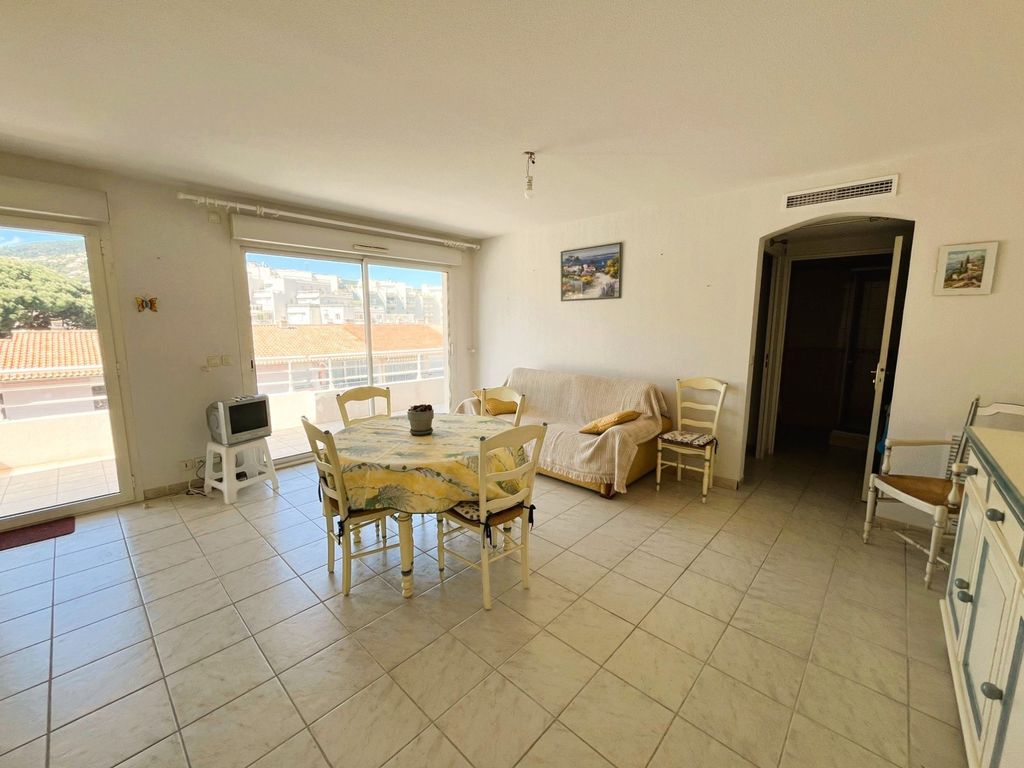 Achat appartement à vendre 2 pièces 43 m² - Cavalaire-sur-Mer