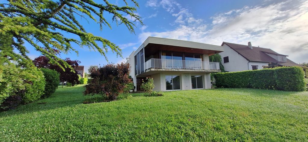 Achat maison à vendre 4 chambres 165 m² - Laroche-Saint-Cydroine