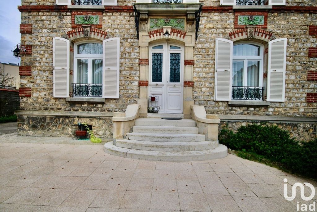 Achat maison à vendre 4 chambres 240 m² - Montmagny
