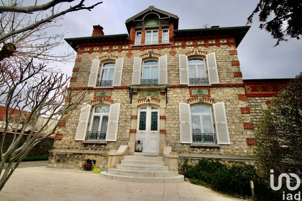 Achat maison à vendre 4 chambres 240 m² - Montmagny