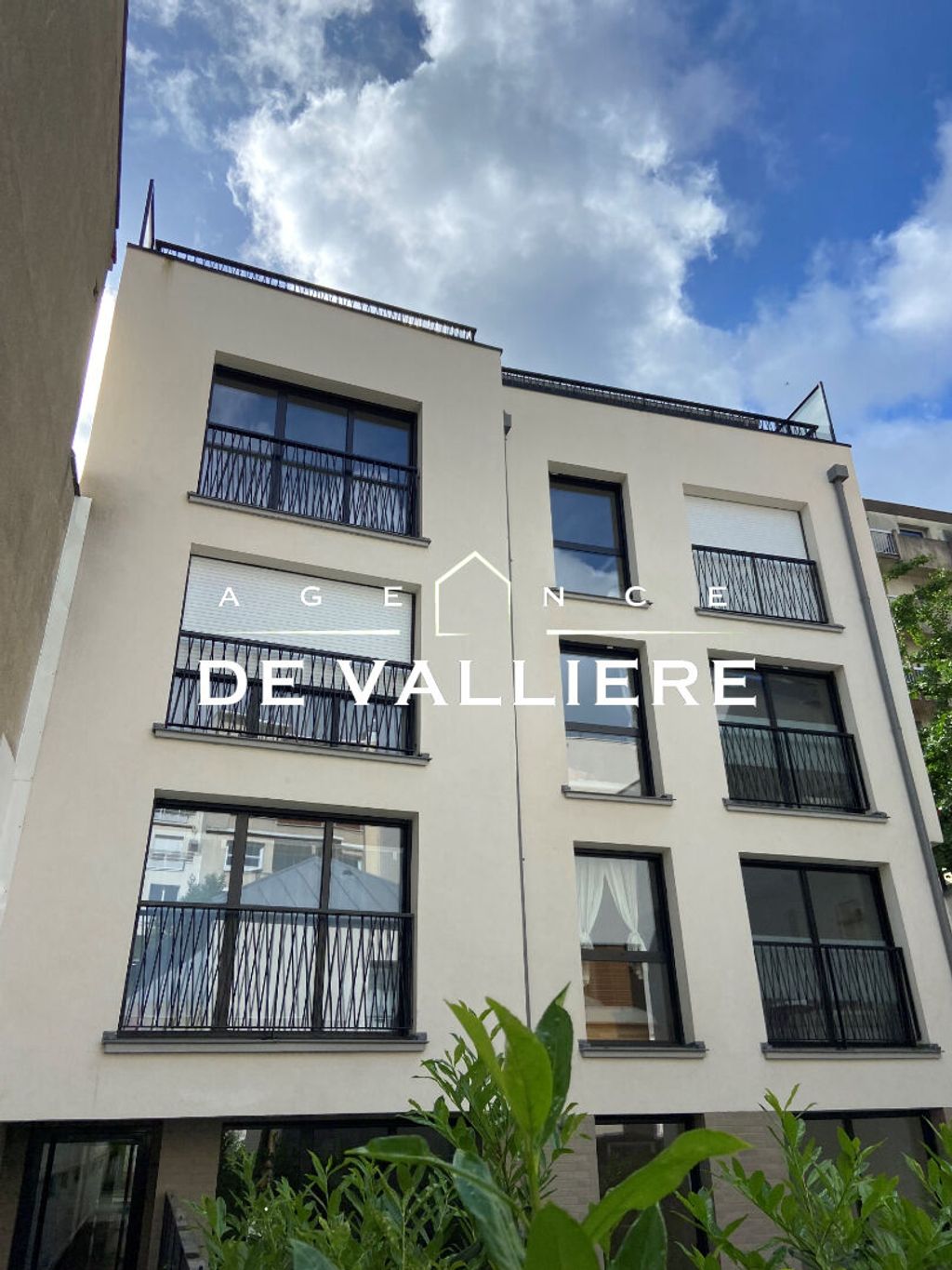 Achat appartement à vendre 4 pièces 100 m² - Suresnes