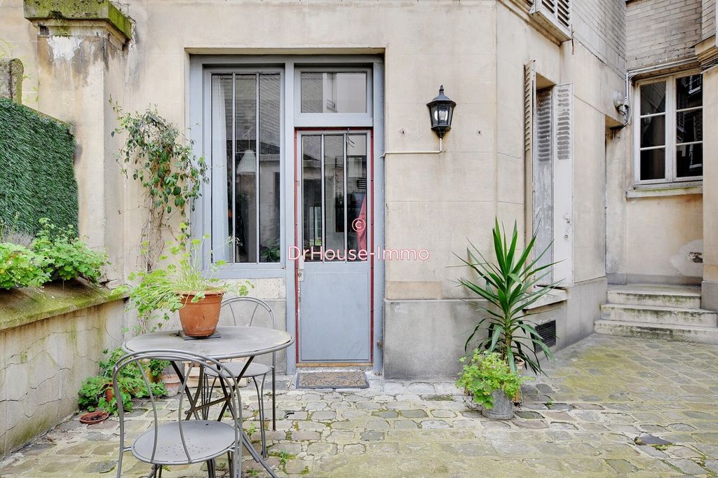 Achat appartement à vendre 2 pièces 47 m² - Paris 18ème arrondissement