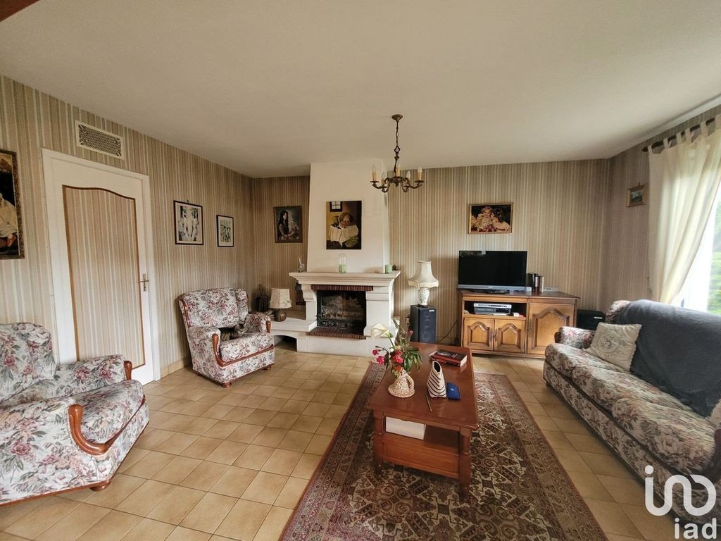 Achat maison à vendre 4 chambres 135 m² - Parcé-sur-Sarthe