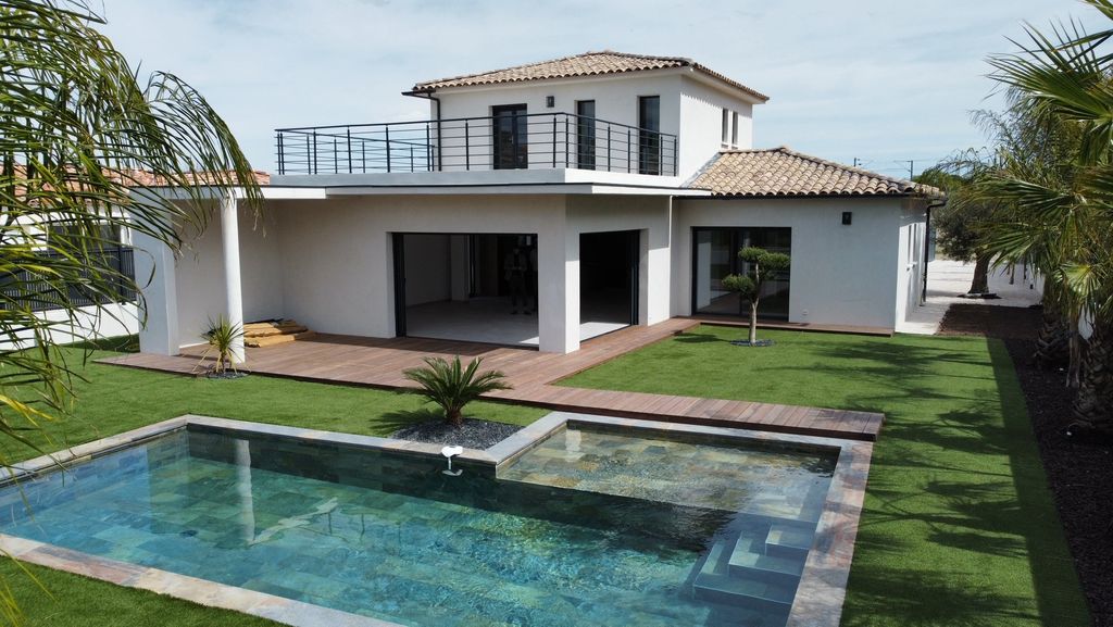 Achat maison à vendre 4 chambres 167 m² - Roquebrune-sur-Argens