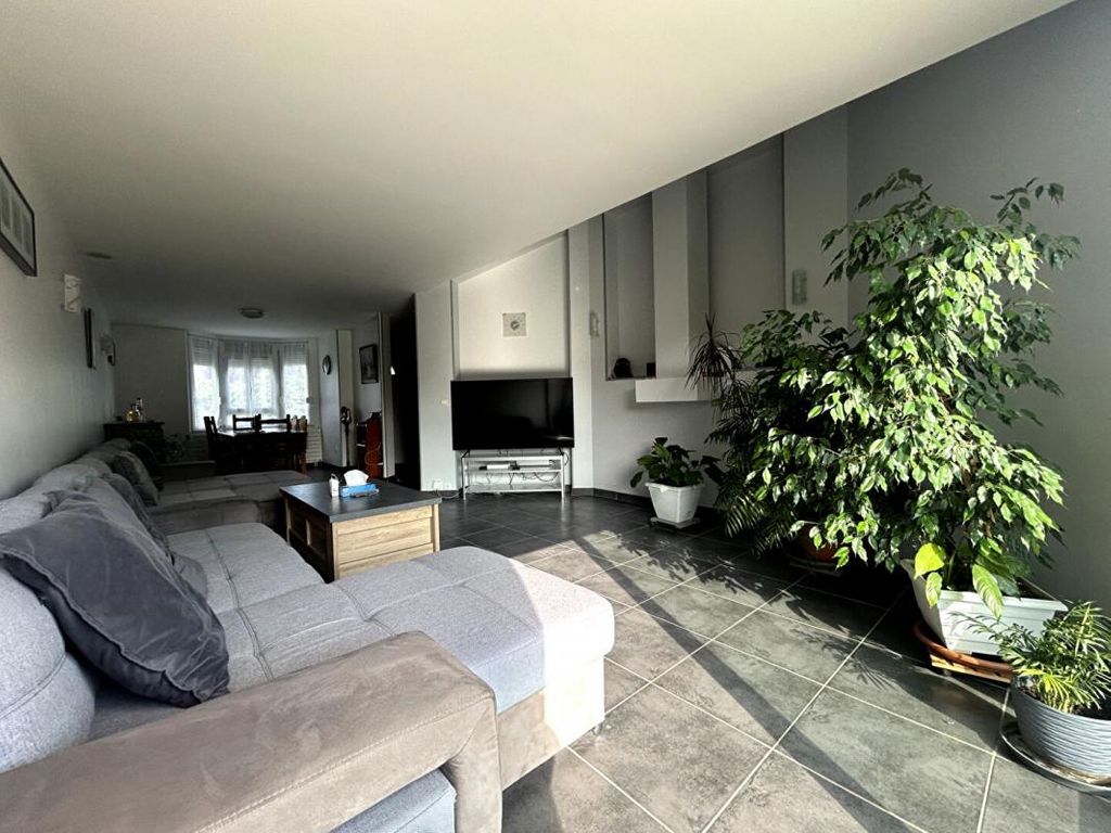 Achat maison à vendre 3 chambres 109 m² - Savigny-le-Temple