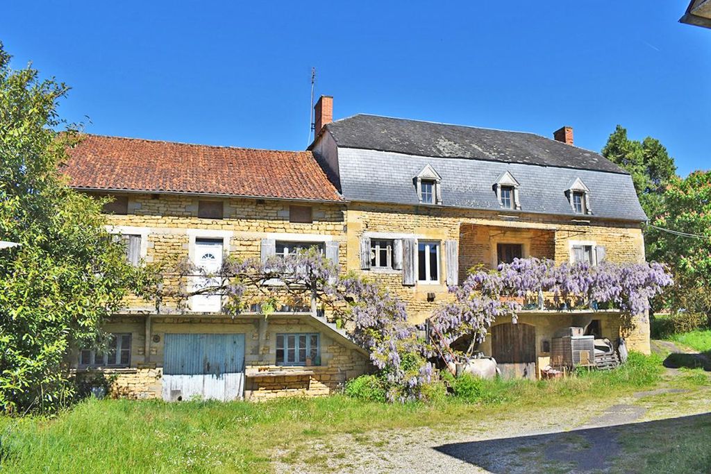 Achat maison à vendre 6 chambres 131 m² - La Chapelle-Aubareil