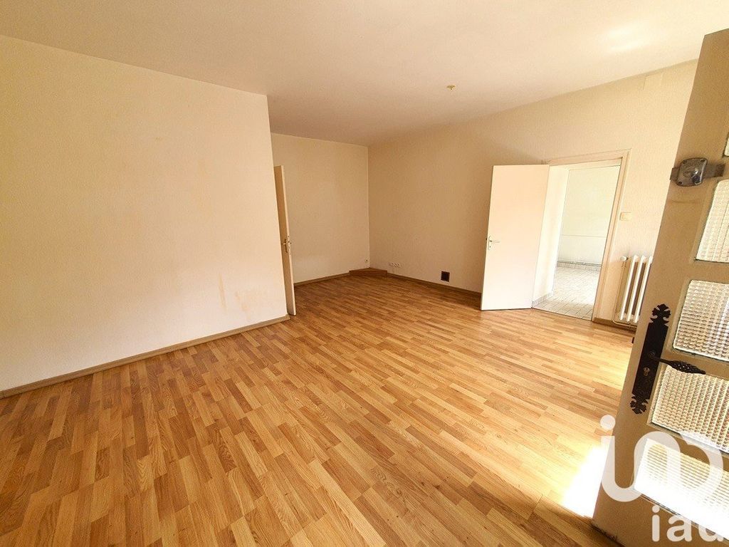 Achat appartement à vendre 4 pièces 75 m² - Saint-Aubin-du-Cormier