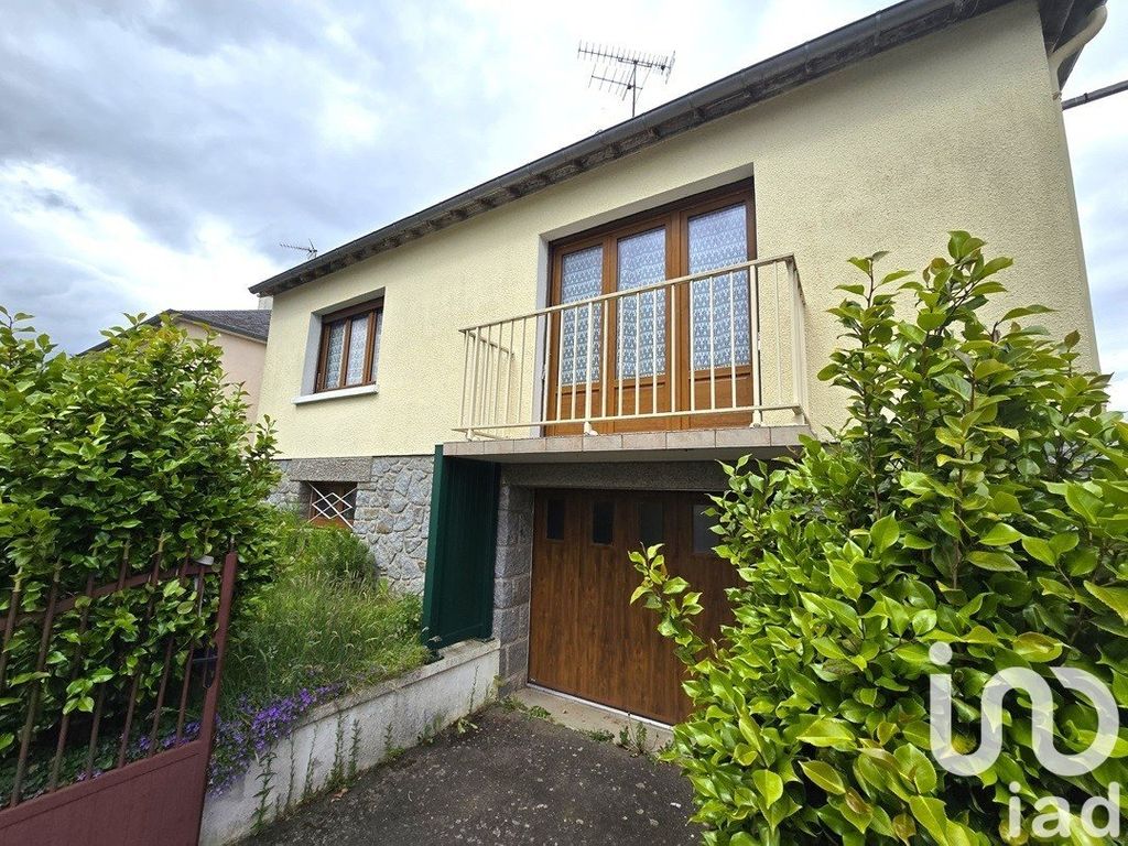 Achat maison à vendre 2 chambres 64 m² - Fougères