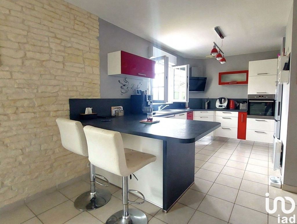 Achat maison à vendre 4 chambres 95 m² - Saint-Martin-de-Mieux