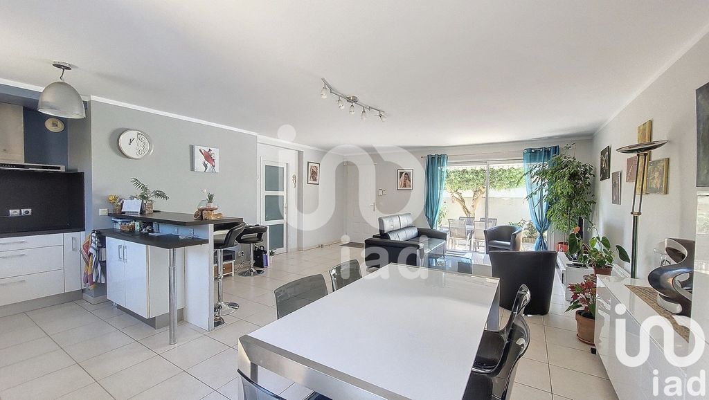 Achat maison à vendre 3 chambres 95 m² - Aigues-Mortes