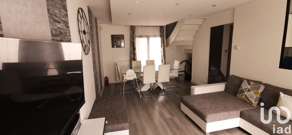 Achat maison à vendre 4 chambres 95 m² - Vert-Saint-Denis