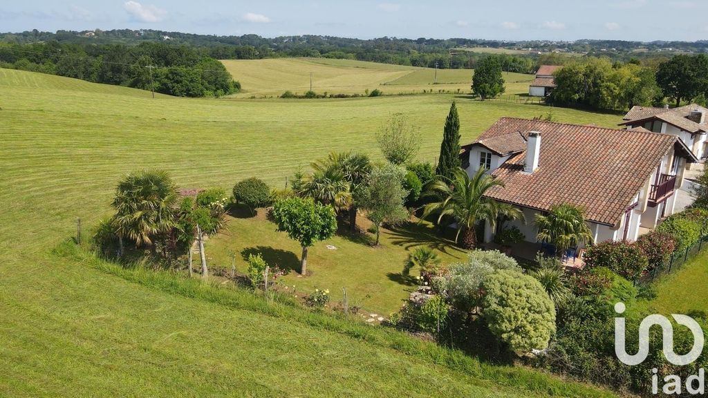 Achat maison à vendre 4 chambres 200 m² - Ahetze