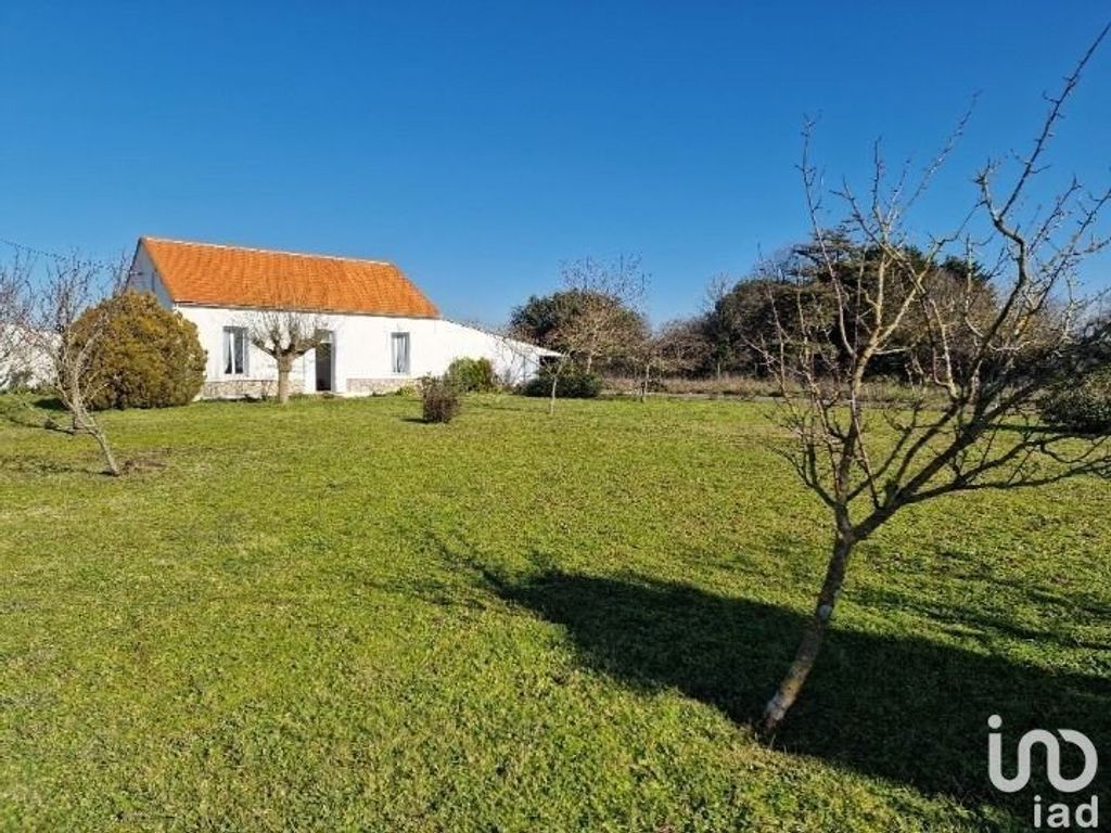 Achat maison à vendre 5 chambres 136 m² - Hiers-Brouage