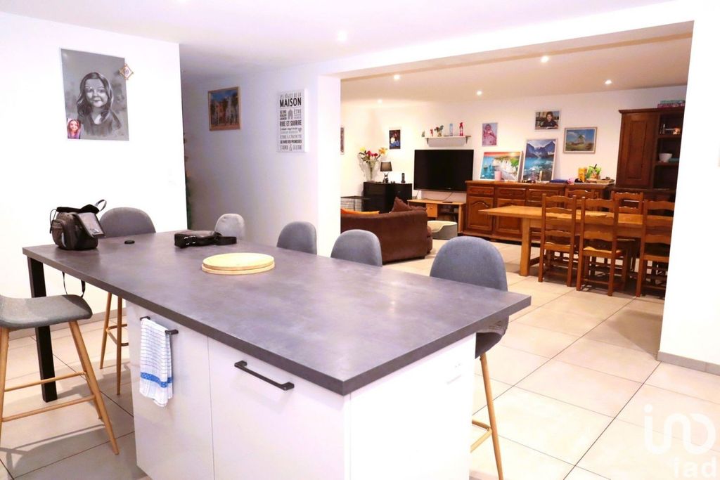 Achat maison à vendre 5 chambres 256 m² - Saint-Loup-sur-Semouse