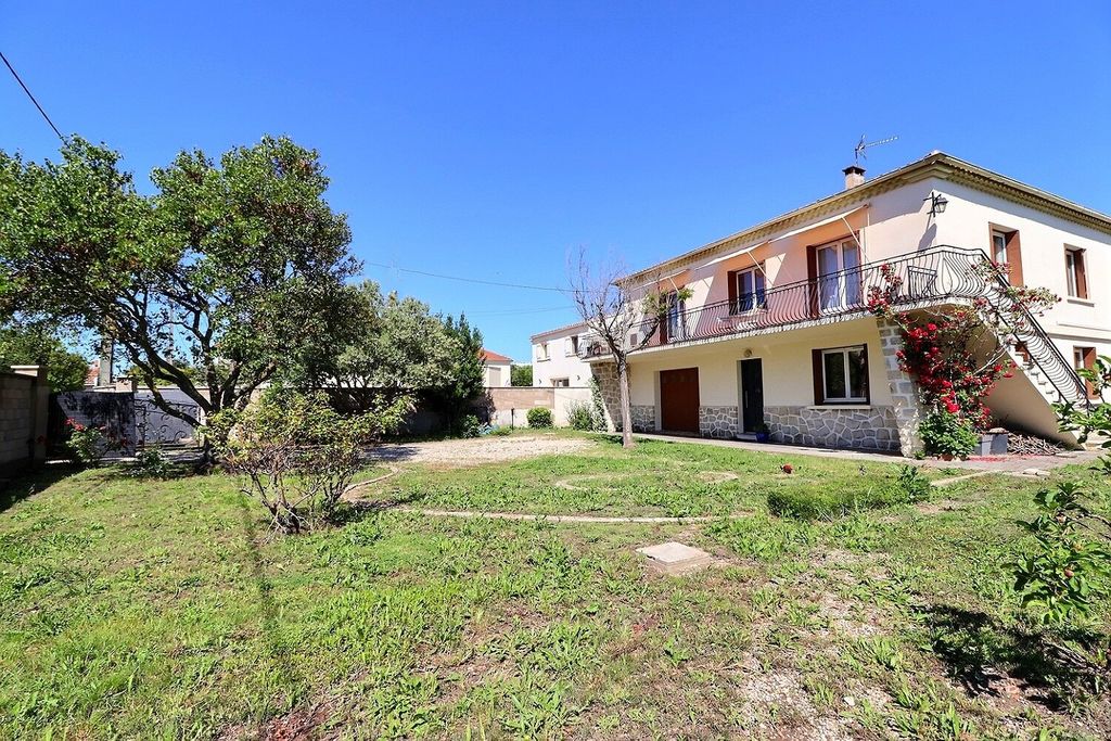 Achat maison à vendre 4 chambres 139 m² - Entraigues-sur-la-Sorgue