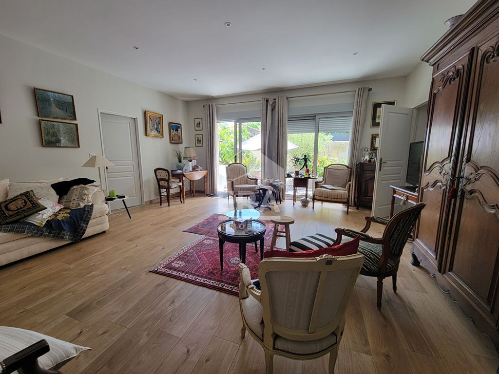 Achat maison à vendre 3 chambres 140 m² - Saint-Laurent-d'Arce