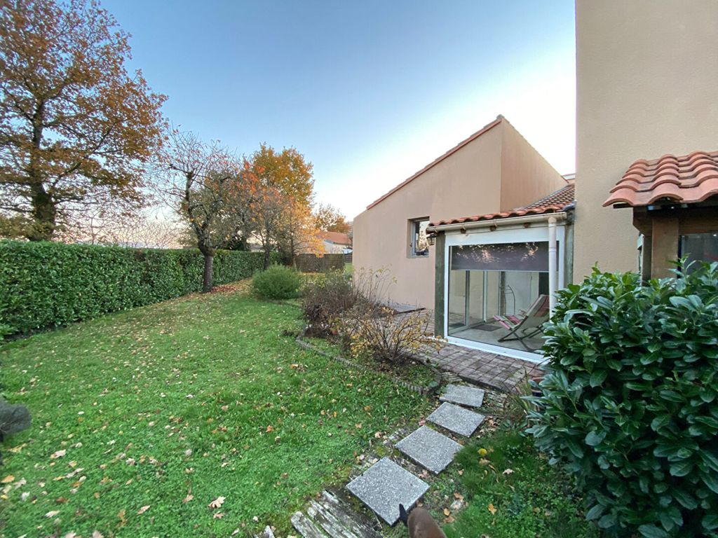 Achat maison à vendre 4 chambres 135 m² - Montaigu