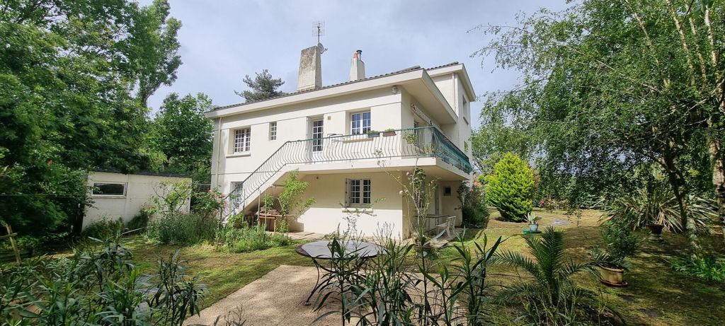 Achat maison à vendre 4 chambres 146 m² - L'Aiguillon-sur-Vie