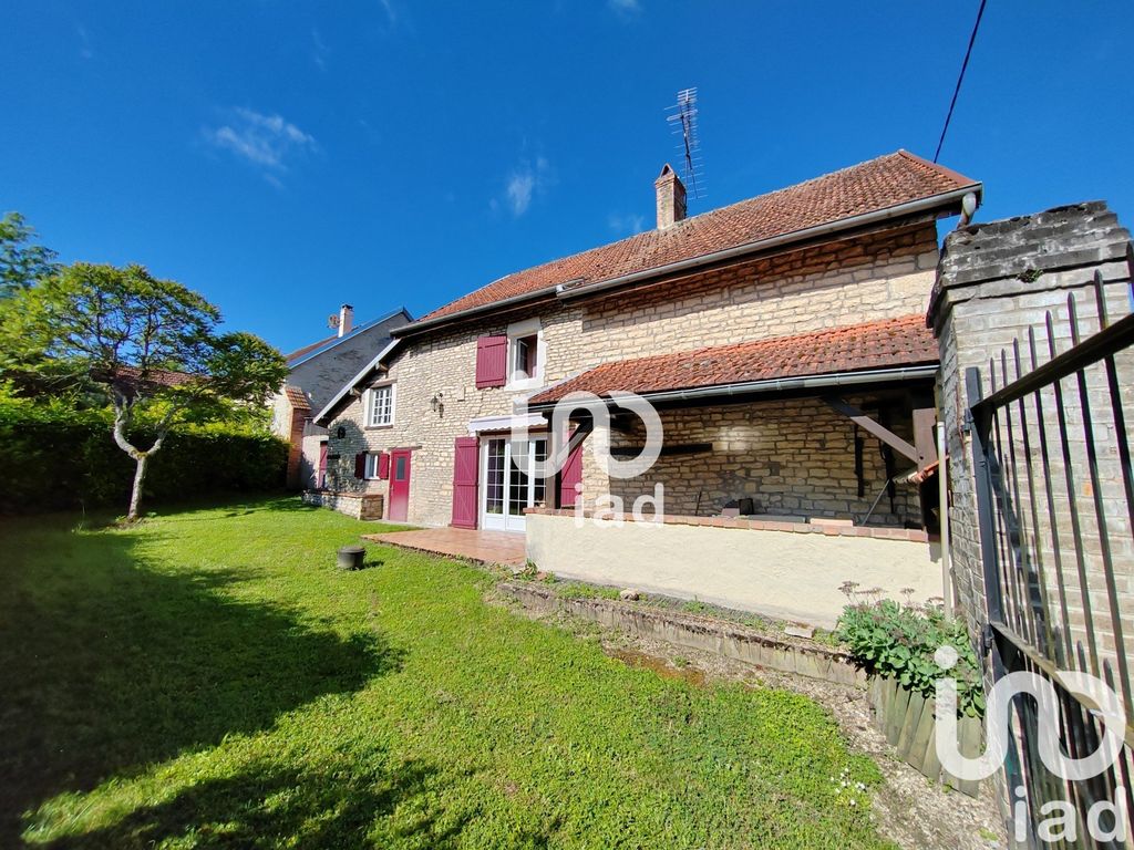 Achat maison à vendre 3 chambres 131 m² - Châteauvillain