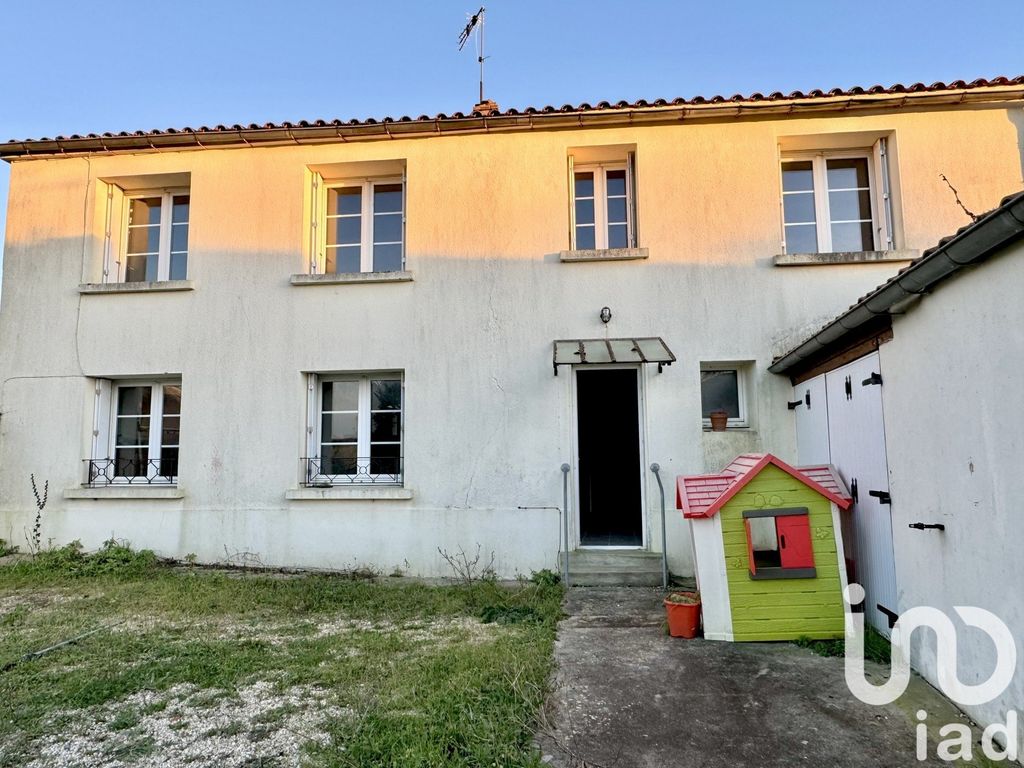 Achat maison à vendre 3 chambres 135 m² - Sainte-Soulle