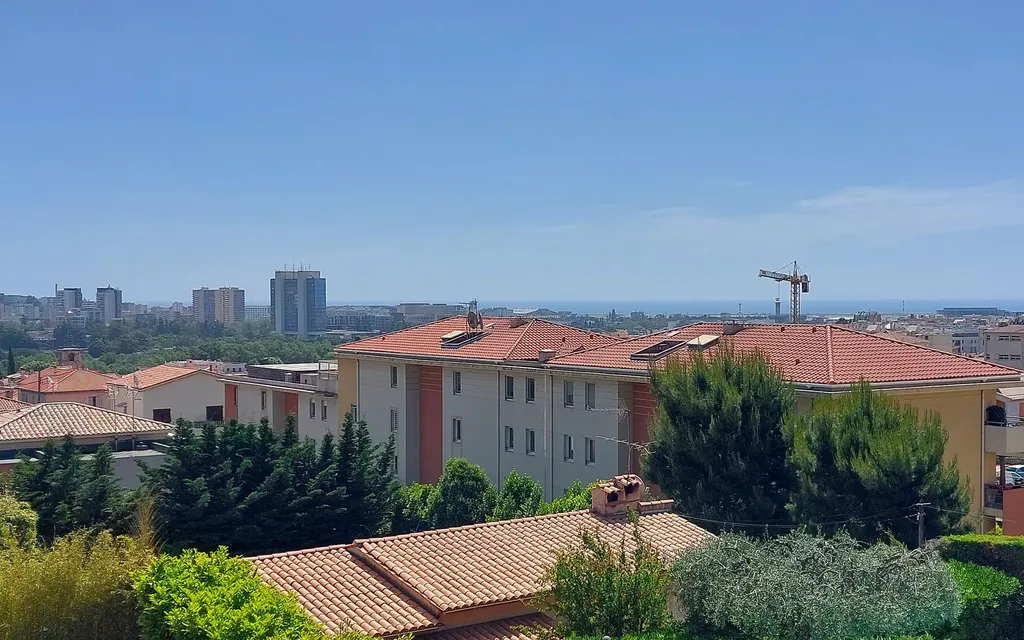 Achat appartement à vendre 3 pièces 62 m² - Saint-Laurent-du-Var