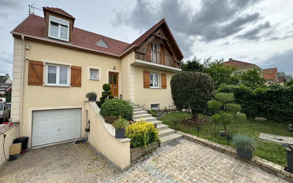 Achat maison à vendre 5 chambres 145 m² - Chelles