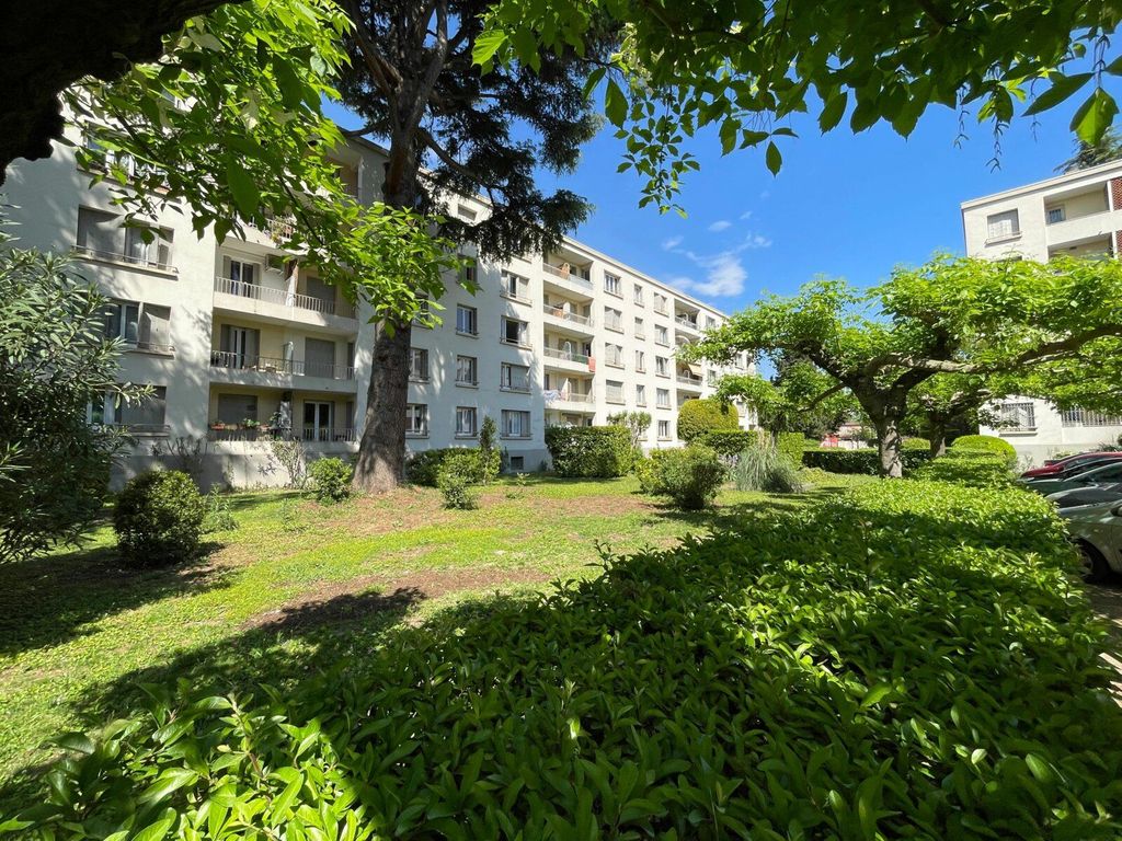 Achat appartement à vendre 4 pièces 65 m² - Avignon