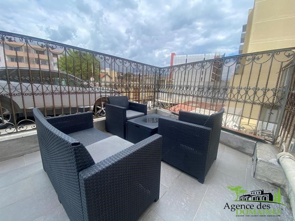 Achat appartement à vendre 3 pièces 64 m² - Cagnes-sur-Mer