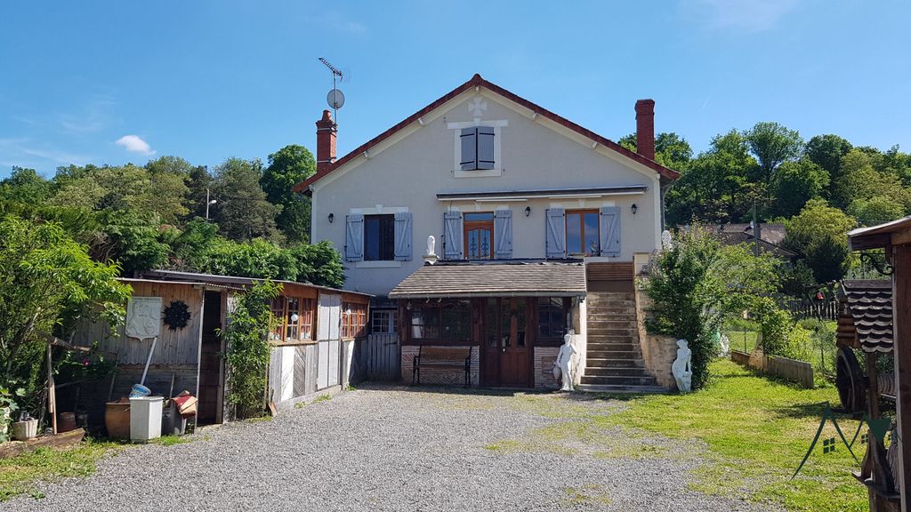 Achat maison à vendre 2 chambres 70 m² - Saint-Amand-Montrond