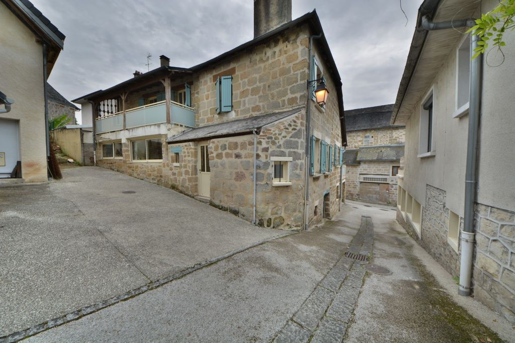 Achat maison à vendre 2 chambres 120 m² - La Chapelle-aux-Brocs