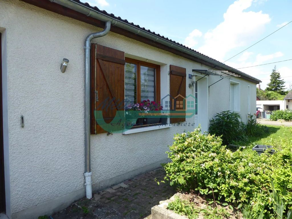 Achat maison à vendre 4 chambres 130 m² - Senan