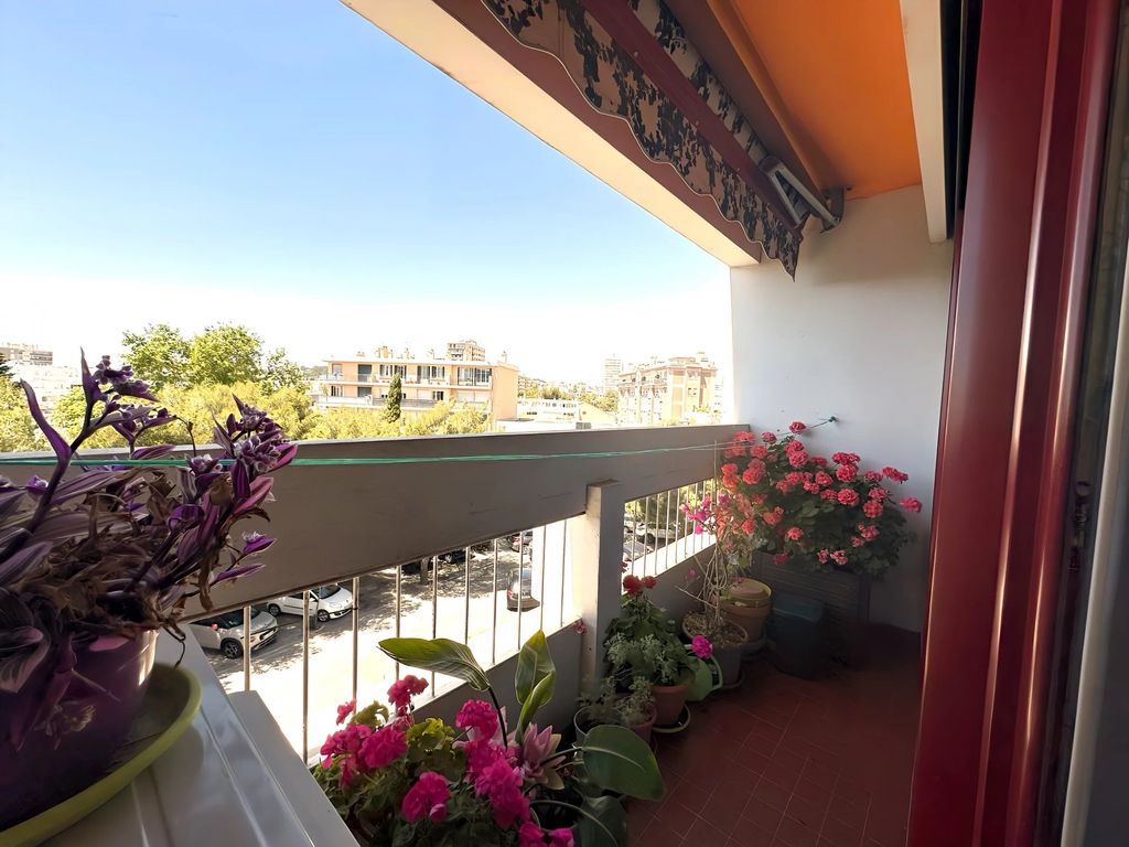 Achat appartement à vendre 2 pièces 42 m² - Marseille 8ème arrondissement