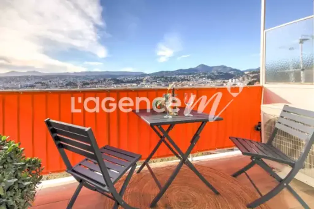 Achat appartement à vendre 3 pièces 56 m² - Nice