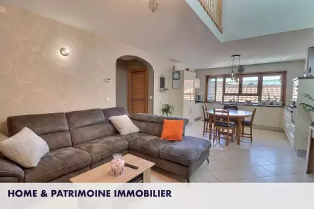 Achat maison à vendre 3 chambres 113 m² - Lyaud