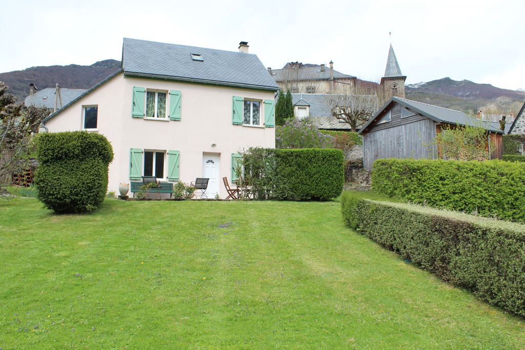 Achat maison à vendre 3 chambres 76 m² - Le Falgoux