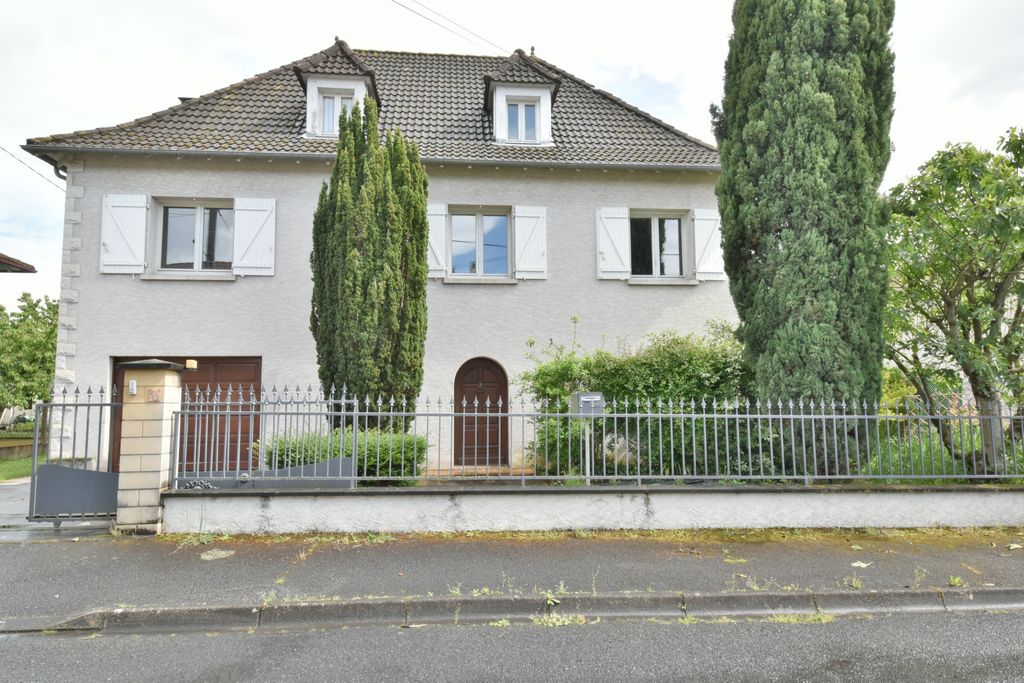 Achat maison à vendre 7 chambres 165 m² - La Chapelle-aux-Brocs
