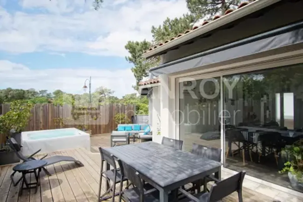 Achat maison à vendre 3 chambres 134 m² - Arcachon