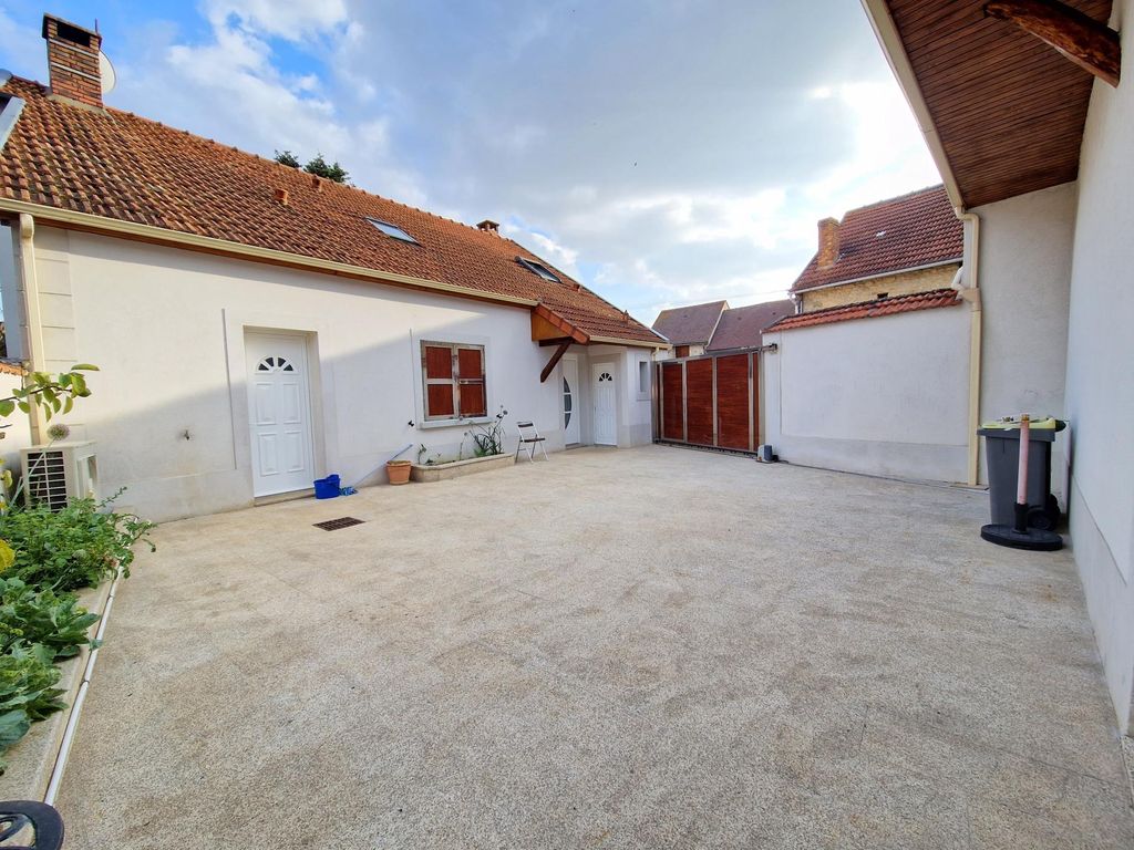 Achat maison à vendre 4 chambres 125 m² - Cerny