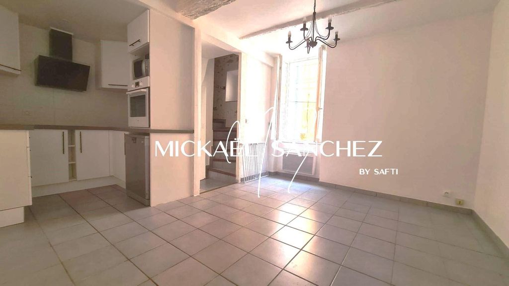 Achat maison à vendre 3 chambres 71 m² - Gonfaron