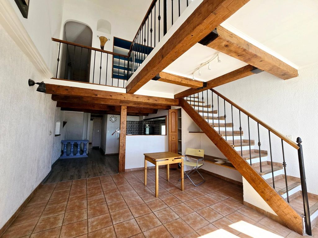 Achat maison à vendre 3 chambres 143 m² - Cuers