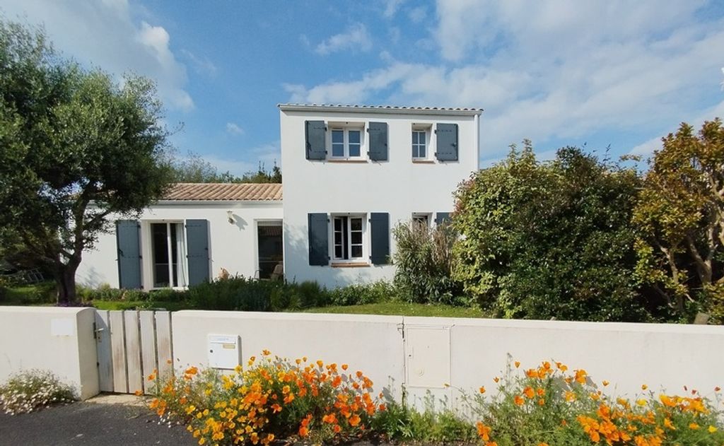 Achat maison à vendre 5 chambres 160 m² - Saint-Hilaire-de-Riez