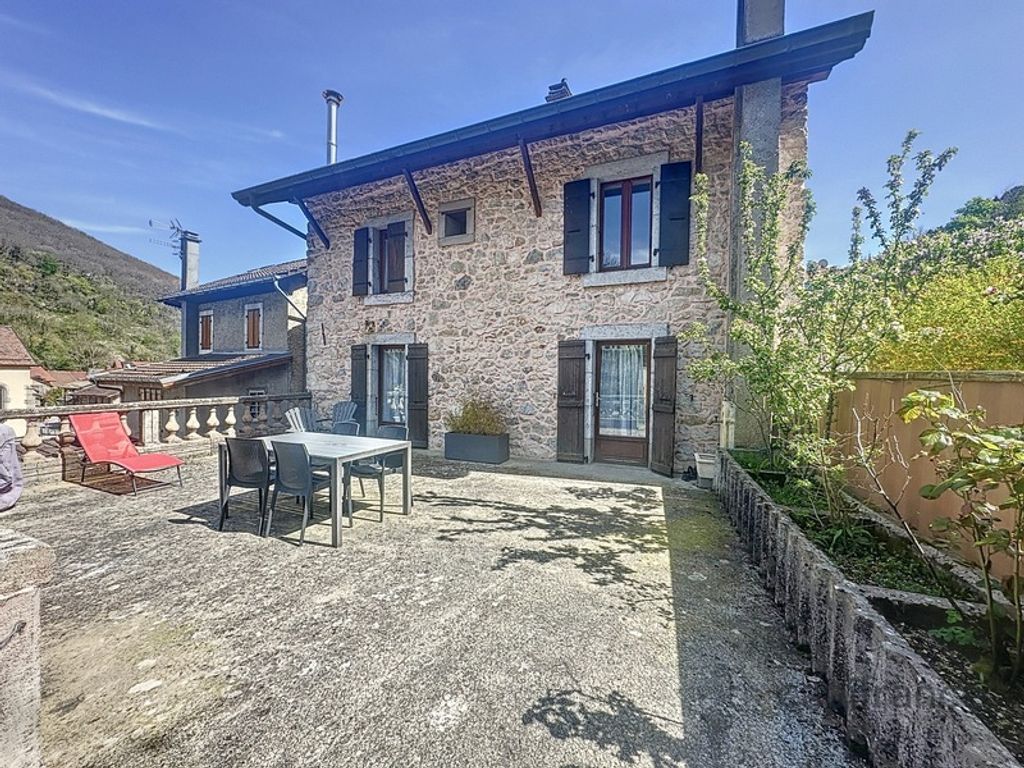 Achat maison à vendre 4 chambres 143 m² - Monnetier-Mornex