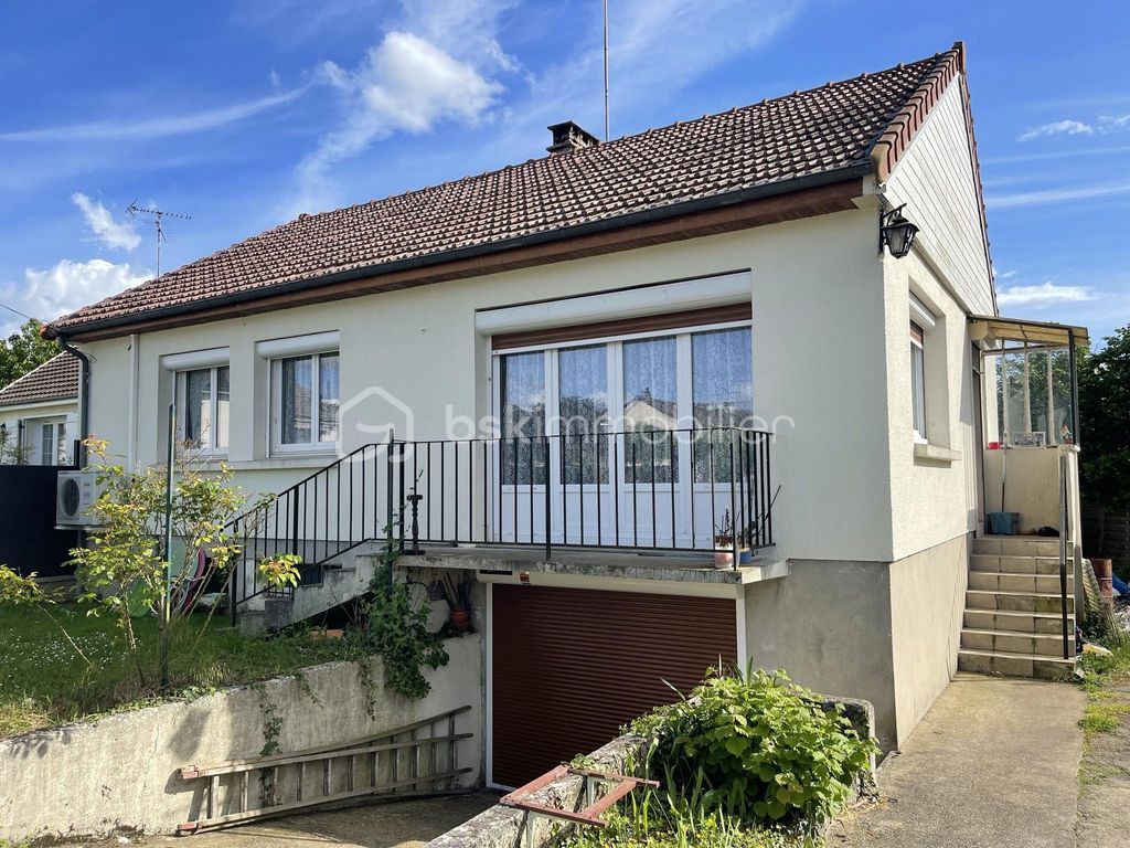 Achat maison à vendre 3 chambres 78 m² - Château-Landon