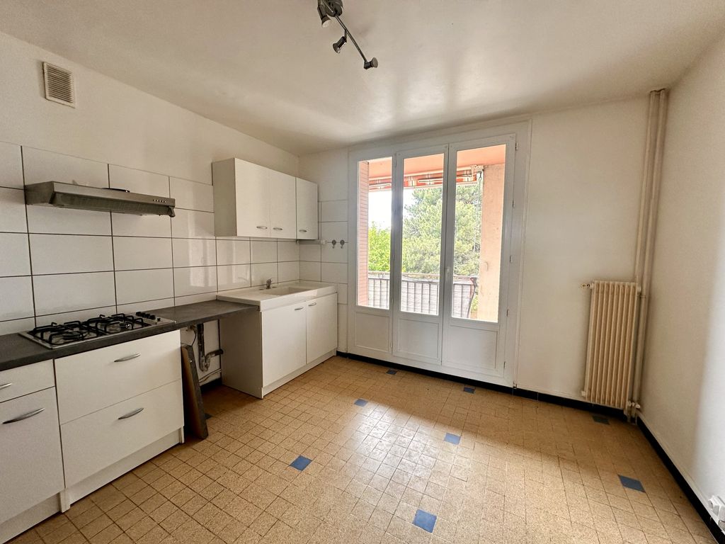 Achat appartement à vendre 4 pièces 80 m² - Pont-Saint-Esprit