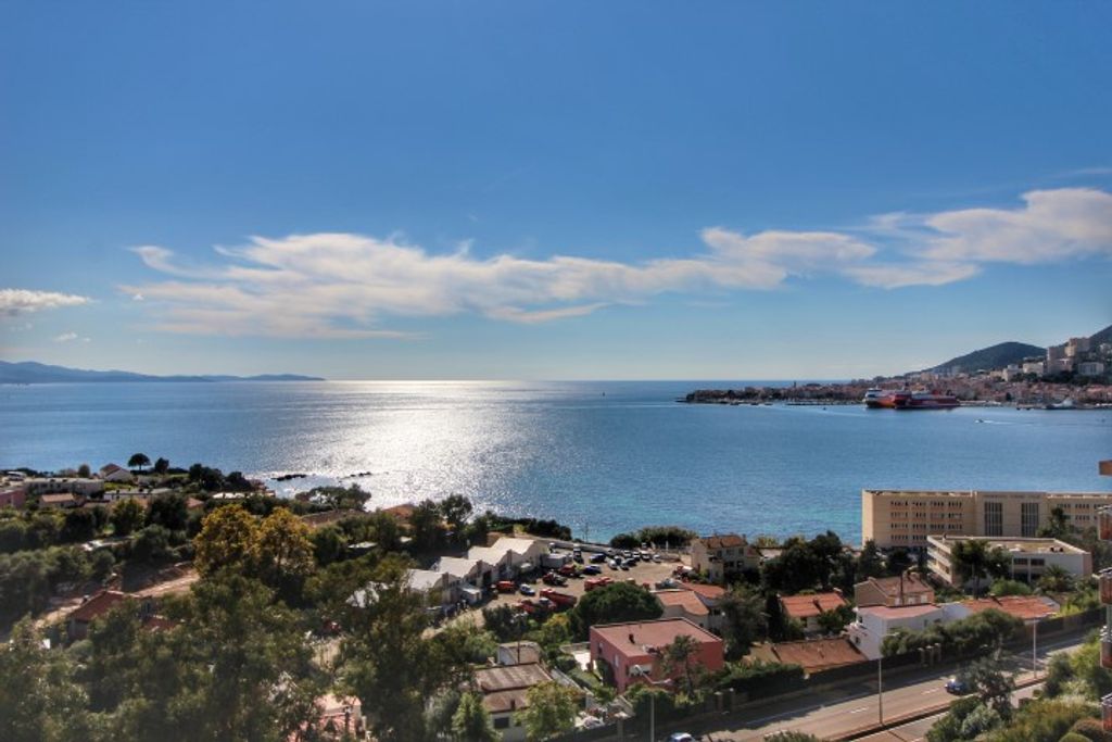 Achat appartement à vendre 3 pièces 70 m² - Ajaccio