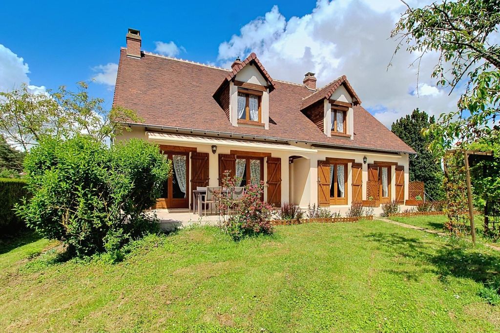 Achat maison à vendre 7 chambres 200 m² - Saint-Aignan