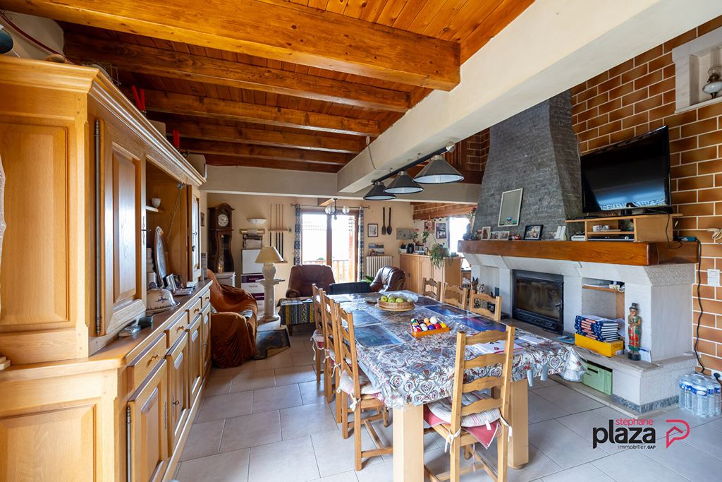 Achat maison à vendre 3 chambres 160 m² - Puy-Sanières