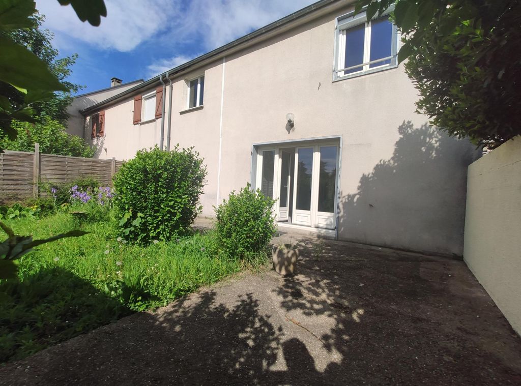 Achat maison à vendre 5 chambres 117 m² - Meung-sur-Loire